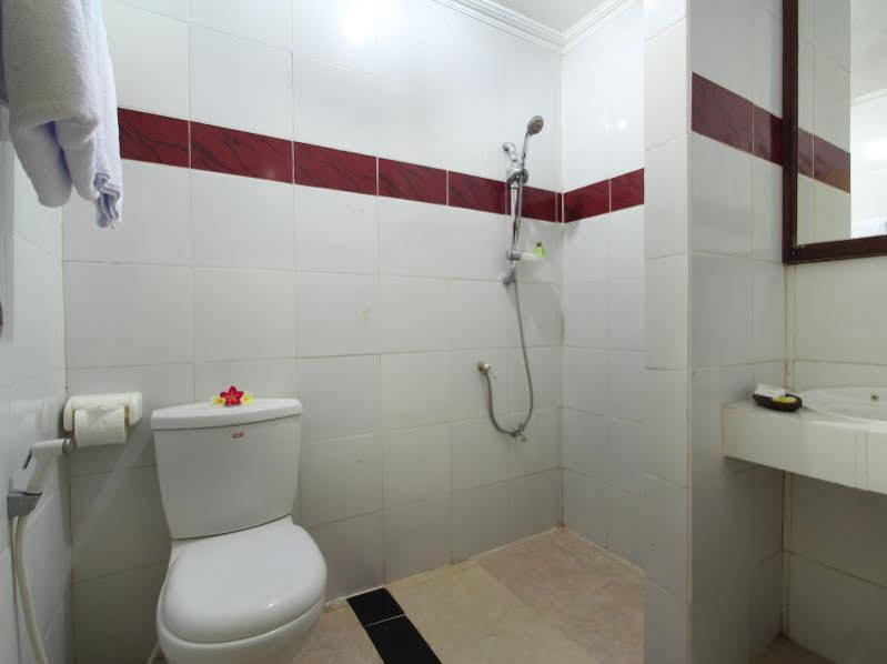 Jimbaran Lestari Hotel & Residence - Spa Luaran gambar