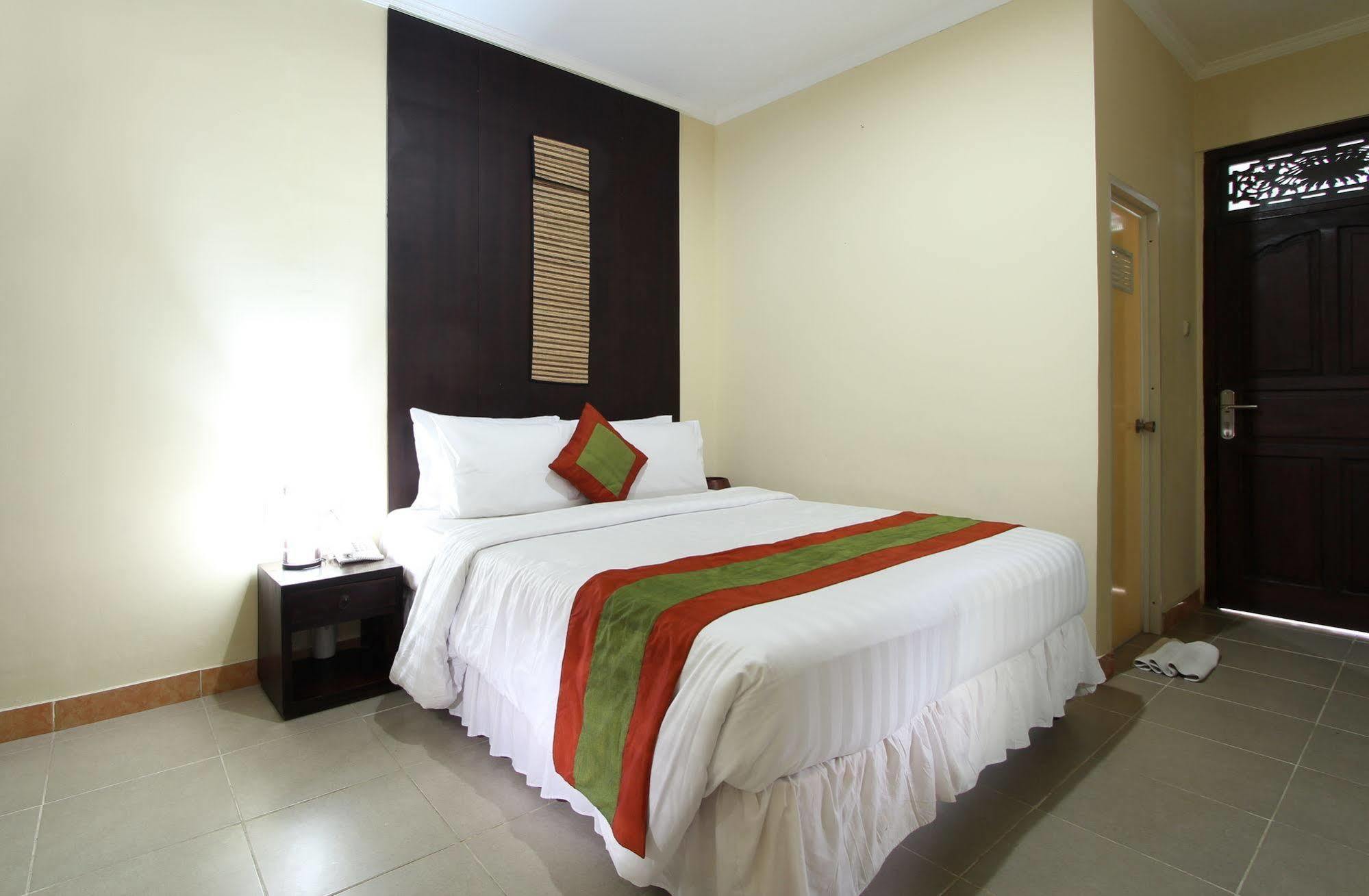Jimbaran Lestari Hotel & Residence - Spa Luaran gambar