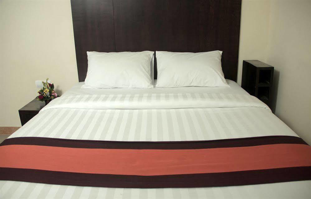 Jimbaran Lestari Hotel & Residence - Spa Luaran gambar